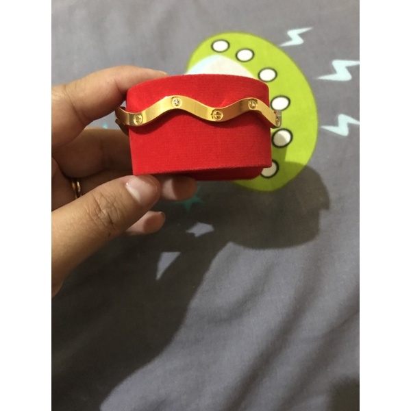 gelang aksesoris Cartier gelombang