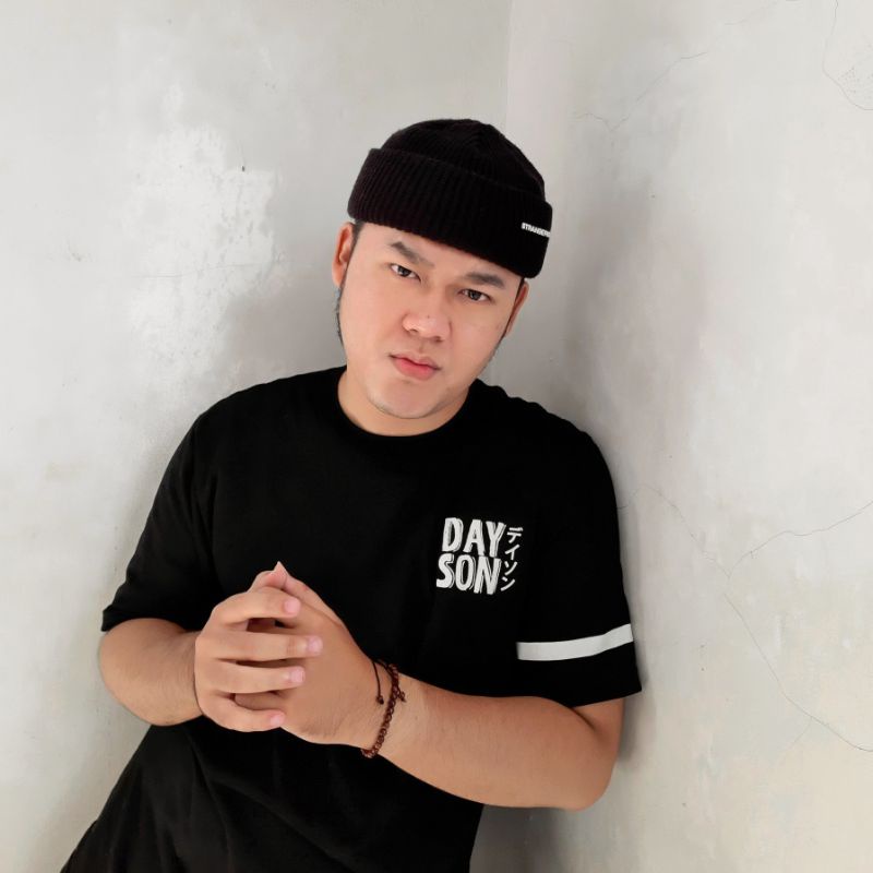 Kaos Distro / Kaos Pria / Dayson Black Basic Tees
