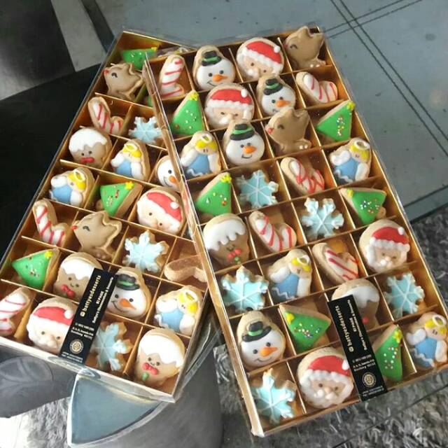

Christmas hampers cookie kado natal