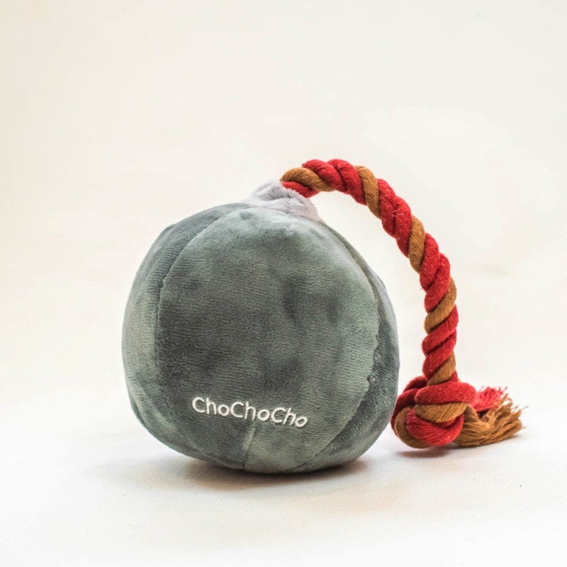 Big size chocho bomb with rope squeaky toy