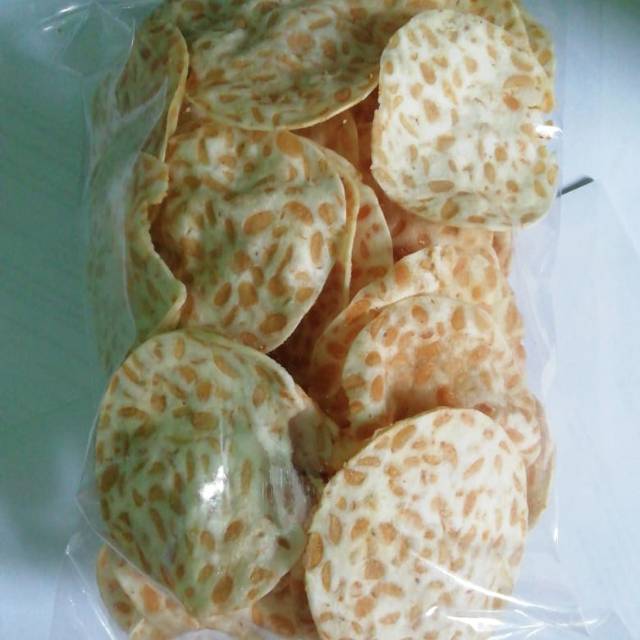 

KRIPIK TEMPE SAGU 250 gr