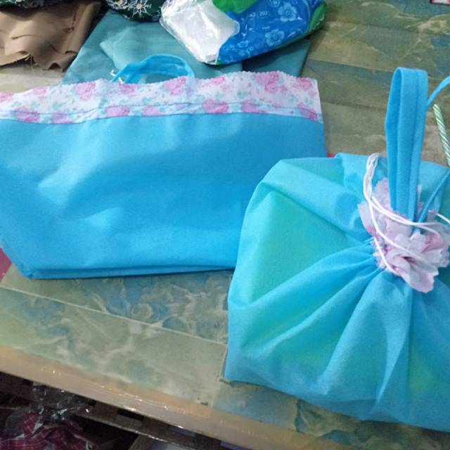 

tas hajatan ukuran box 20x20,tas syukuran,tas hantaran