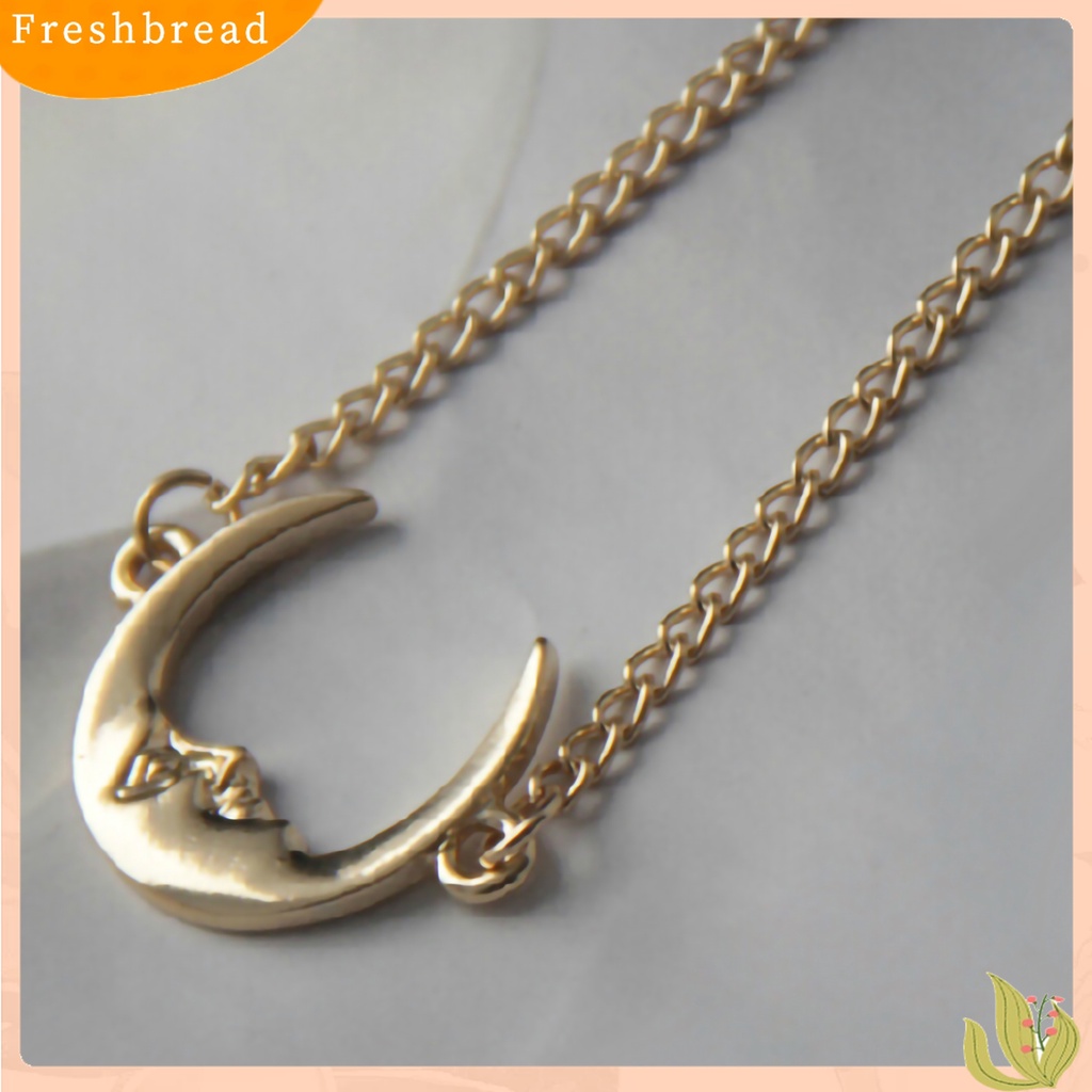 (Fresh) Gelang Tangan Rantai Alloy Aksen Bulan + Bintang Warna Gold Untuk Pasangan / Pria / Wanita / Pesta