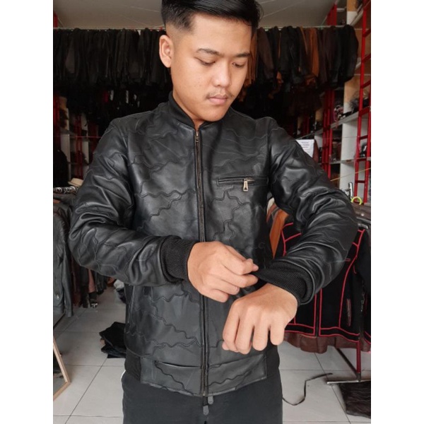 Jaket Pria Kulit Asli Domba Model Sambungan Jaket Klasik New trend Jaket  motor elegant model bomber