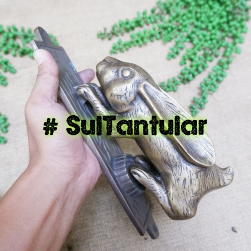 Ketukan Pintu Rumah Mewah Kuningan Antik Model Kelinci