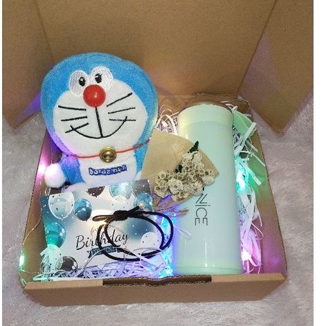 Hampers boneka doraemon cocok untuk hadiah kado / boneka doraemon