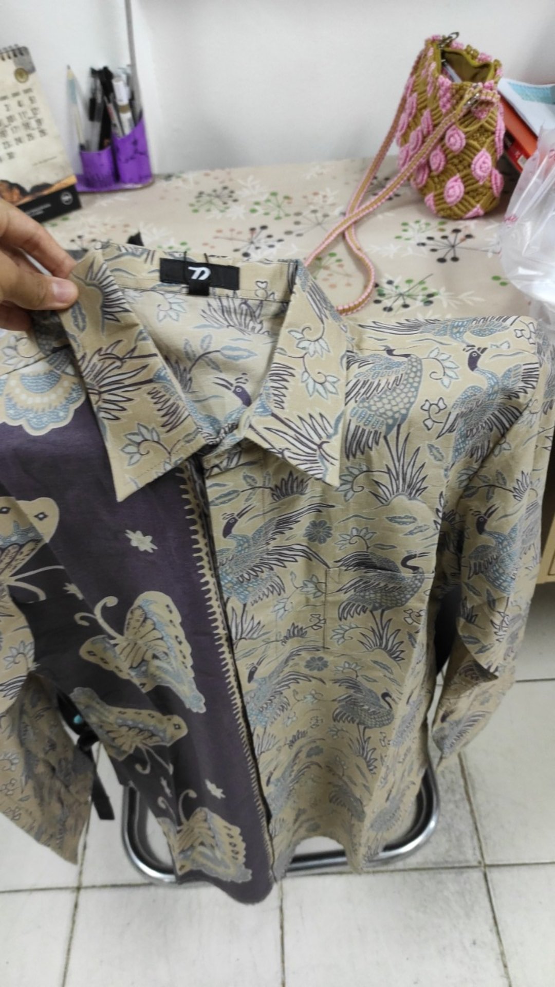 Kemeja Batik Pria Lengan Panjang Premium Bangau Two Tone Pagi Sore Cream Putih Tulang 725903 Cap 72