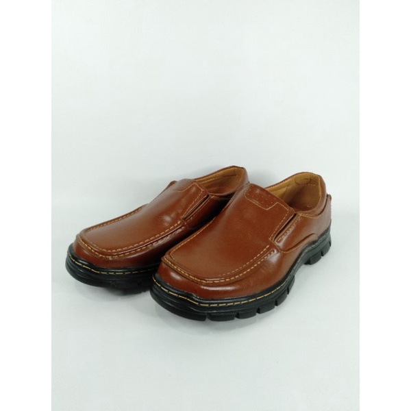 Sepatu kulit / Slip on Pria / Sepatu lapangan / Sepatu formal / Mollinic