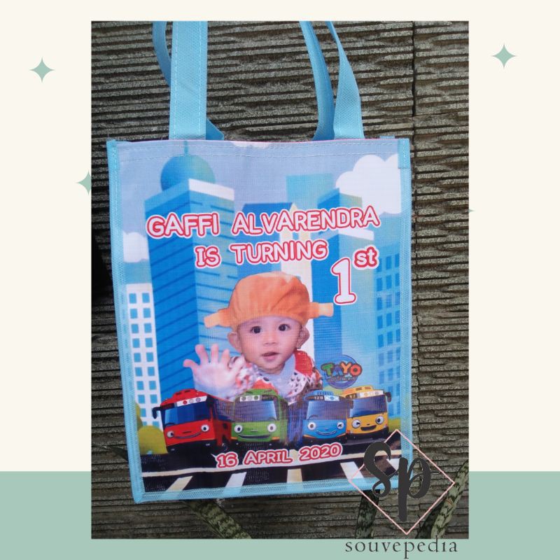 

Tas ultah / tas ulang tahun/ tas souvenir/ tas berkat/ tas aqiqah