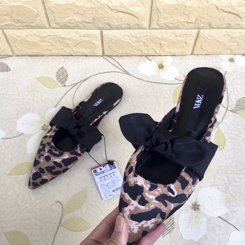 SEPATU ZR-131 ANIMAL PRINT MULES WITH BOW