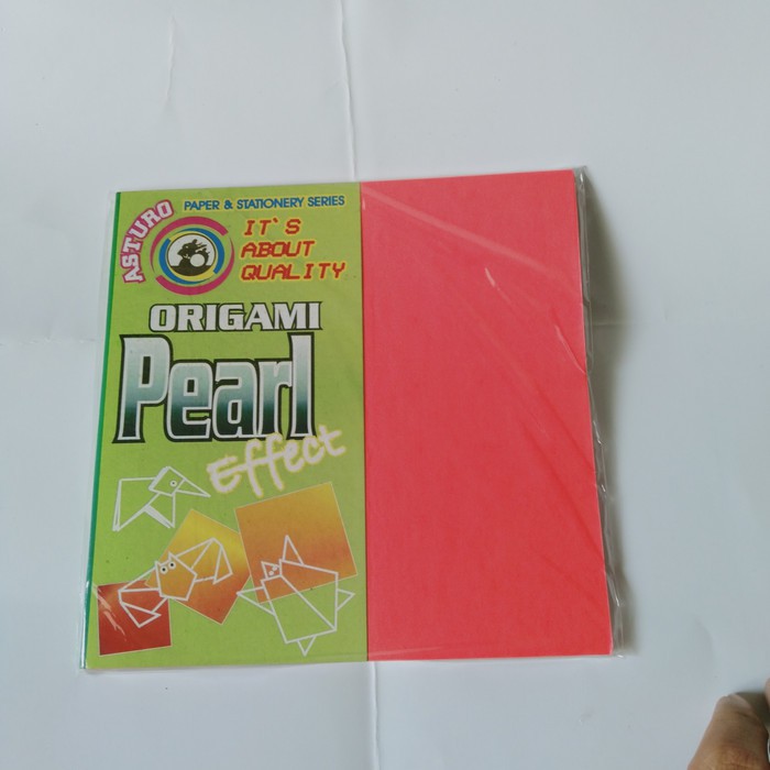 

Kertas Origami / Kertas Lipat Polos Asturo Pearl Uk. 16 x 16 Isi 40 Lb