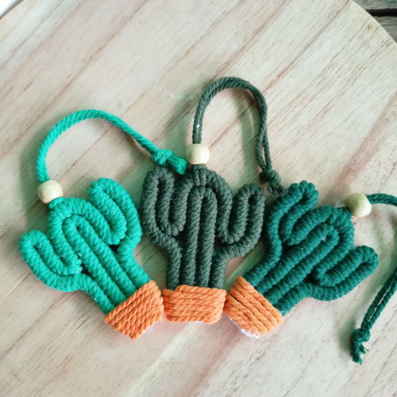 Gantungan Kunci Kaktus / Cactus Macrame Keychain / Gantungan Kunci Macrame