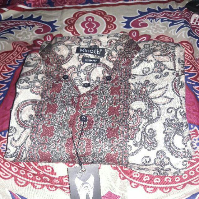 Odza Classic Kemeja Batik Pria Modern Slim Fit Lengan Pendek Pria Durant