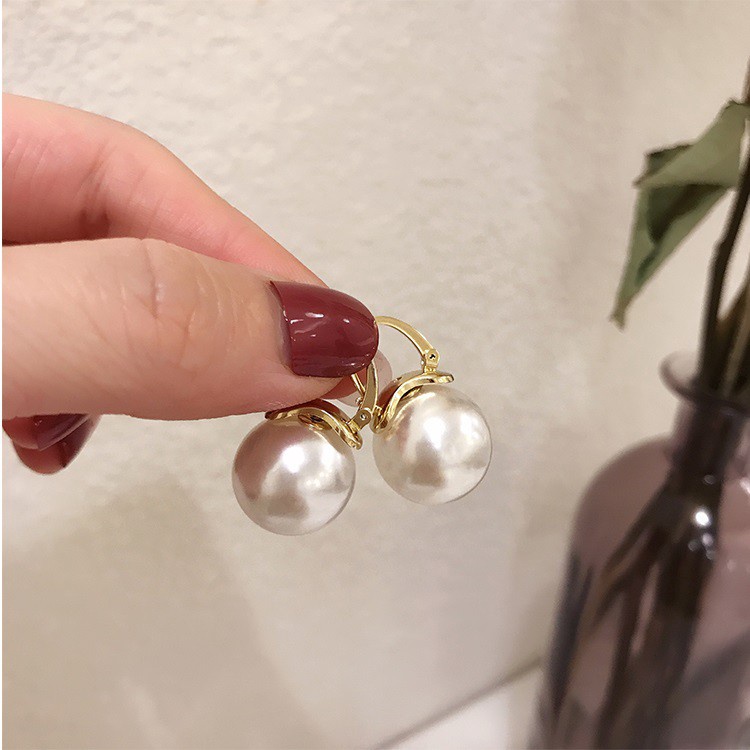 Anting Tusuk Gantung Desain Bola Mutiara Gaya Elegan Untuk Wanita