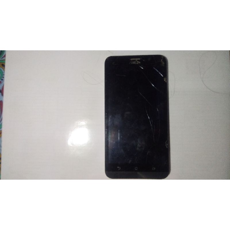 asus zenfone 2 ram 4/32GB (z00ad)