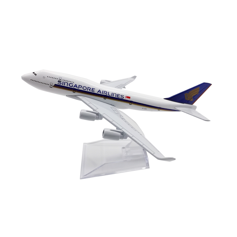 Model Pesawat Terbang Singapore Airlines Boeing 747 B747 Bahan Alloy Metal Die-cast 16CM