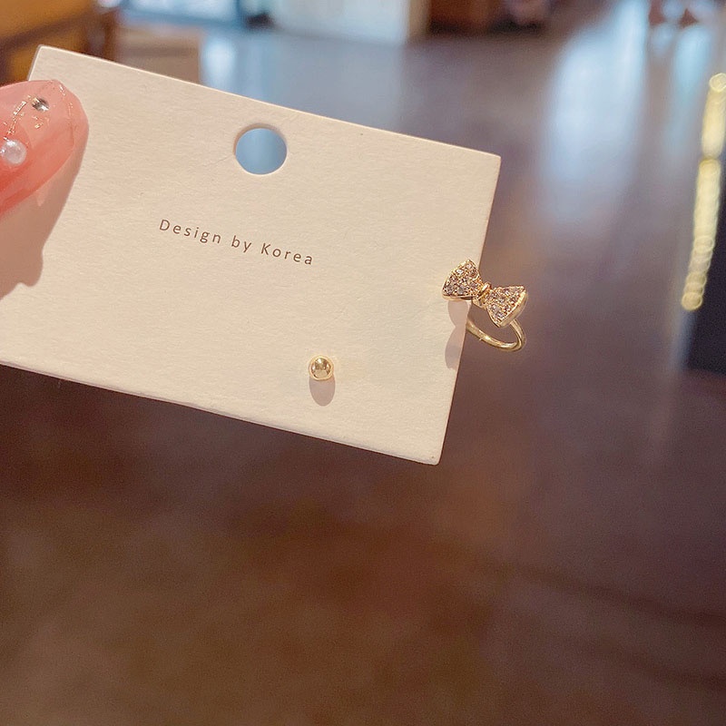 Anting Klip Desain Pita Bahan 925 silver needle Aksen Berlian