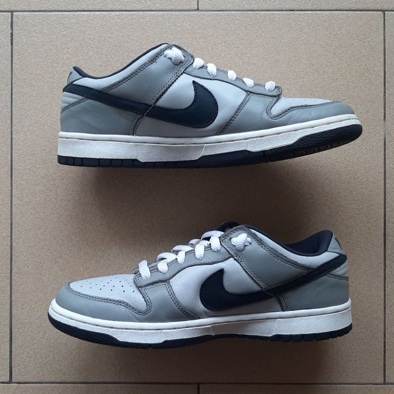 nike dunk low pro sb dark obsidian