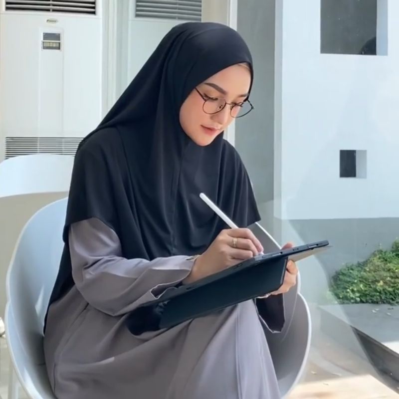 Aira Bergo Alareta - Black, Beige