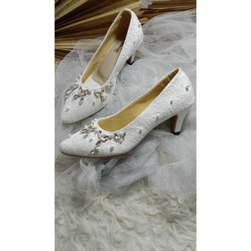 sepatu meriia bahan putih diamont 7cm