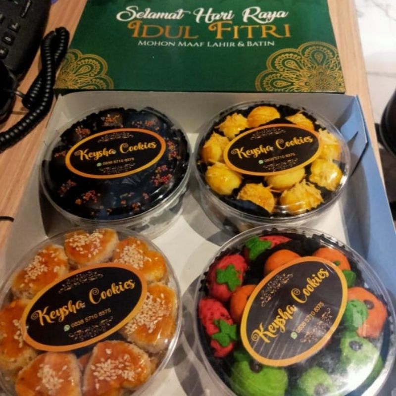 

Paket kue kering lebaran/Parcel