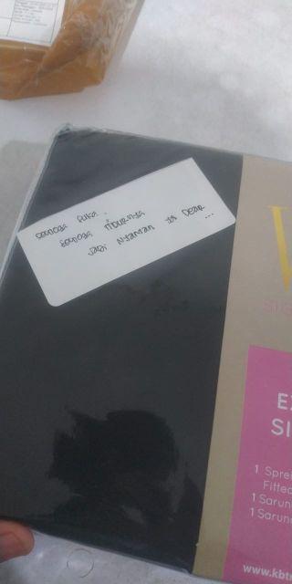 Vito-sprei Polos Single120x200x20 White Putih Abu Hitam Peach Salem Tosca Merah Burgundy Maroon Navy