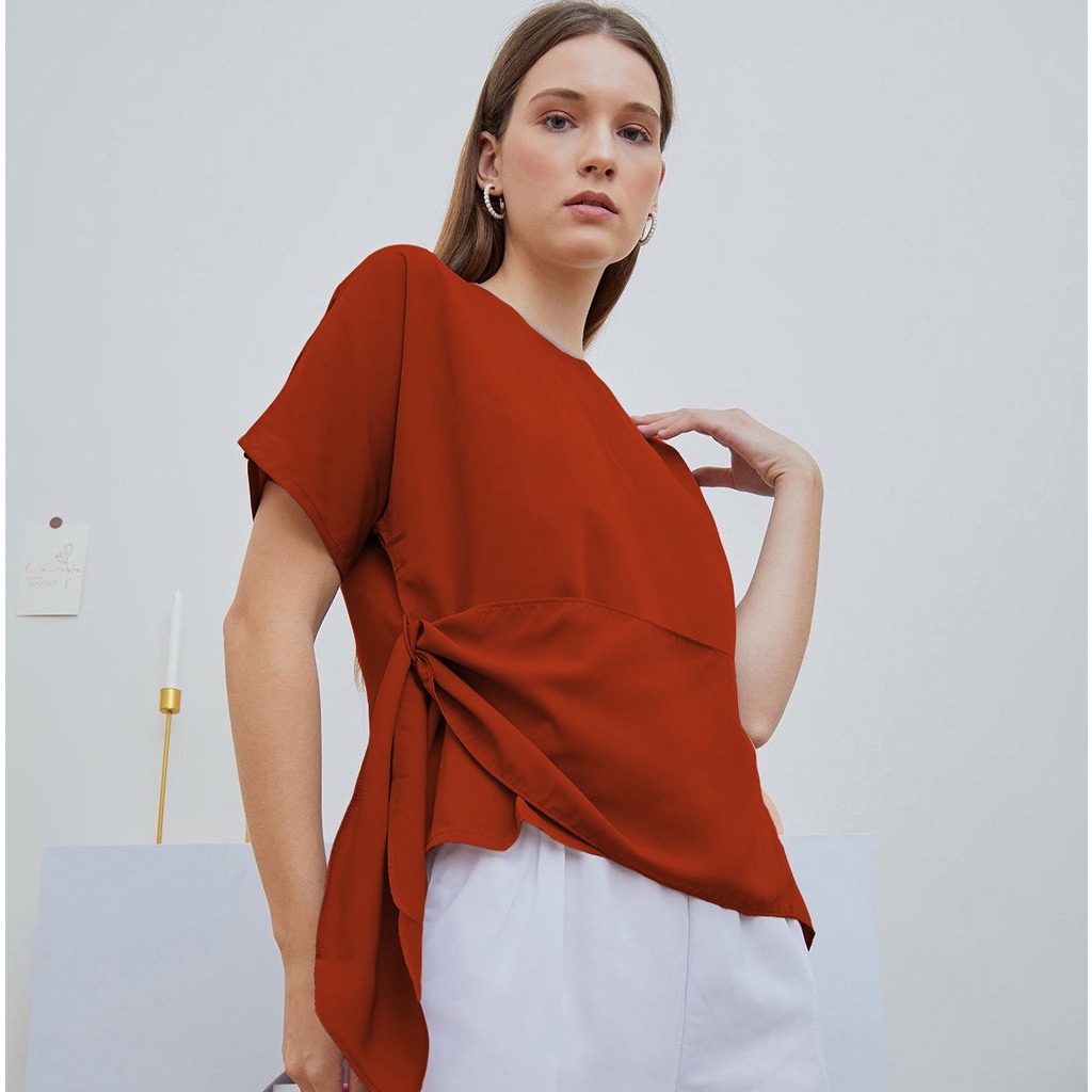 Nayara Blouse Basic Mina