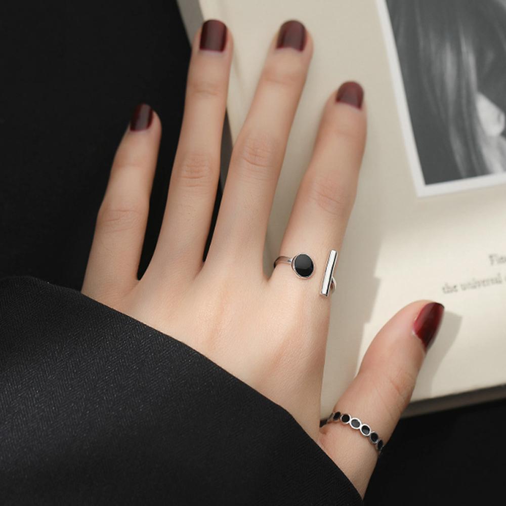 Preva Cincin Tangan Simplicity Lovers Bulat Hitam Cincin Jari Telunjuk