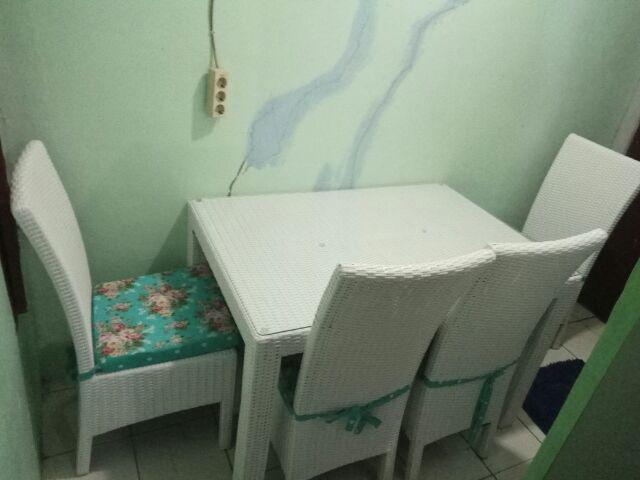 Set Kursi Meja Makan Rotan Sintetis Rainbow Bogor Cibinong