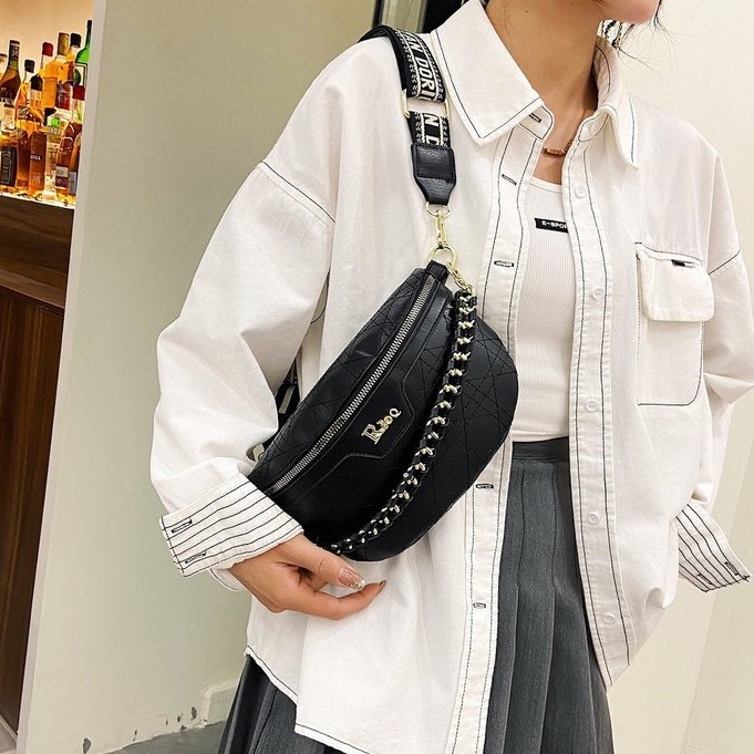 Tas Selempang Wanita Import Kulit Pu Premium Quality / Tas Selempang Wanita Rantai / Waist Bag TW001