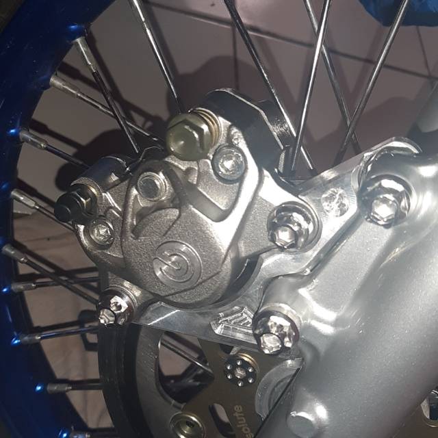 kaliper depan brembo 2p