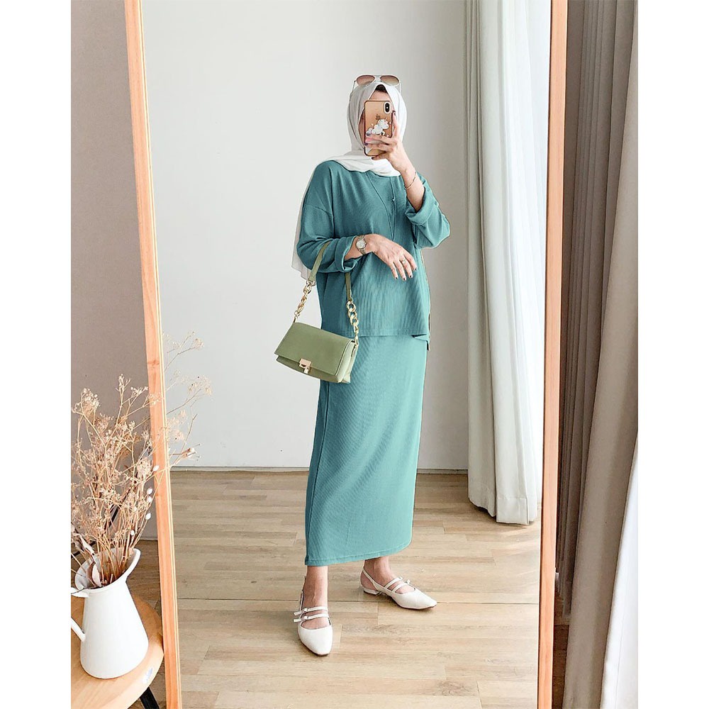 SETELAN FASHION WANITA MUSLIM ZETA DMR