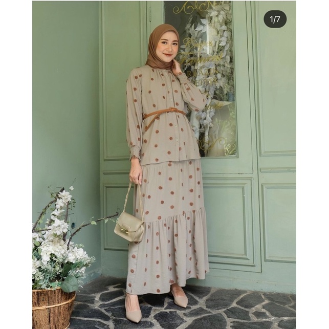 Emily set size S by kamila wardrobe