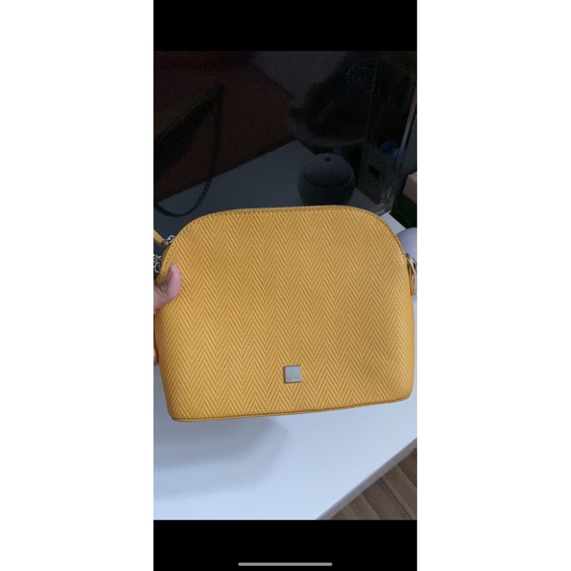 tas sling bag bershka preloved