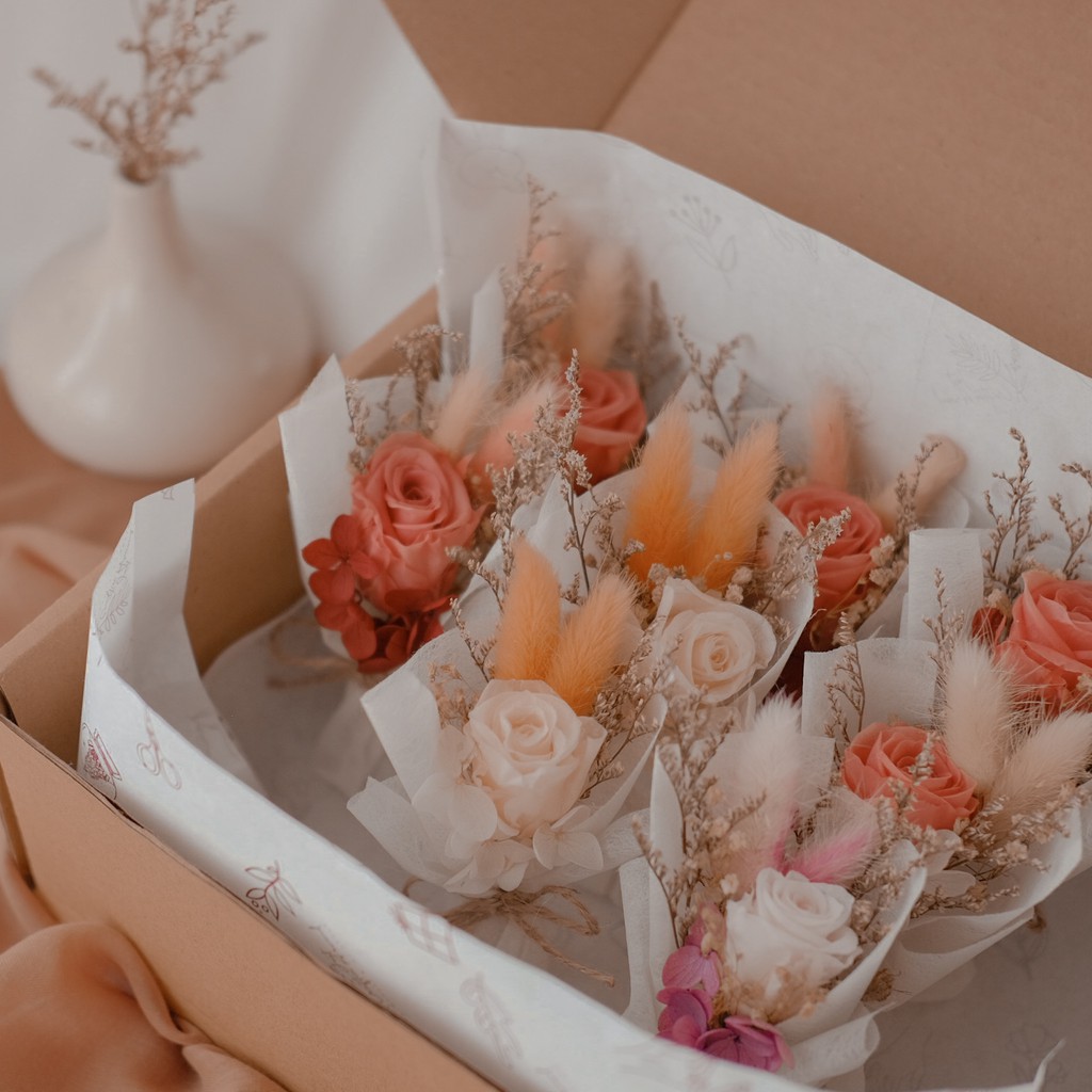 Camille Bouquet ( Preserved Rose )