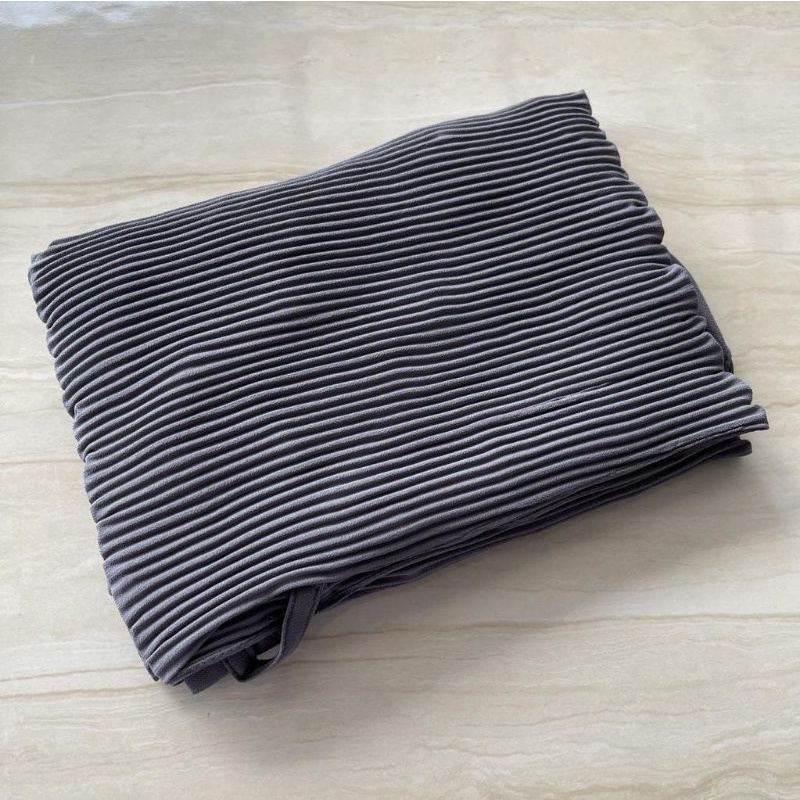 NAMIRA HIJAB/Bergo Maryam Plisket Lidi-Dark Grey