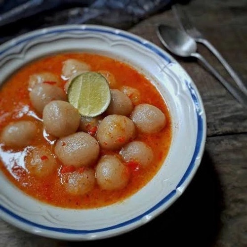 

(cilok kuah) baso aci kenyal gurih isi ayam suwir bumbu mang jaka