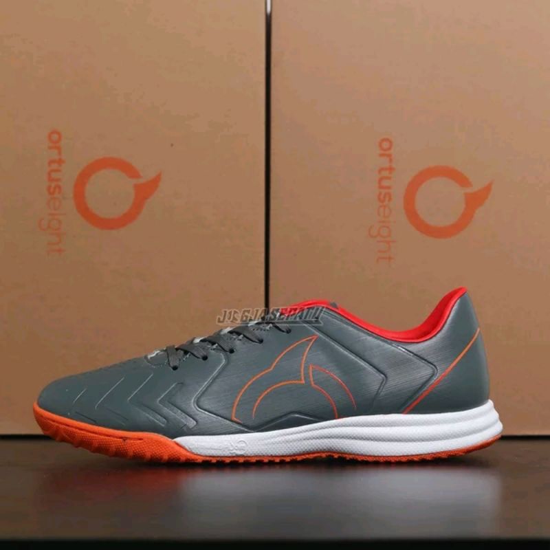 sepatu futsal ortus size 40 original