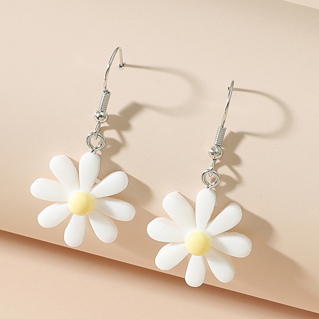 Korea Temperamen Resin Daisy Earrings Musim Panas Baru Net Merah Bunga Anting-Anting Perhiasan Wanita