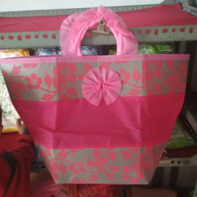 

Tas souvenir berkat ukuran 22x22