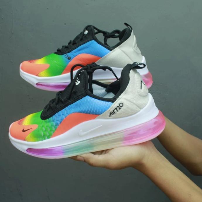 Harga Nike 720 Wanita Rainbow Terbaru 