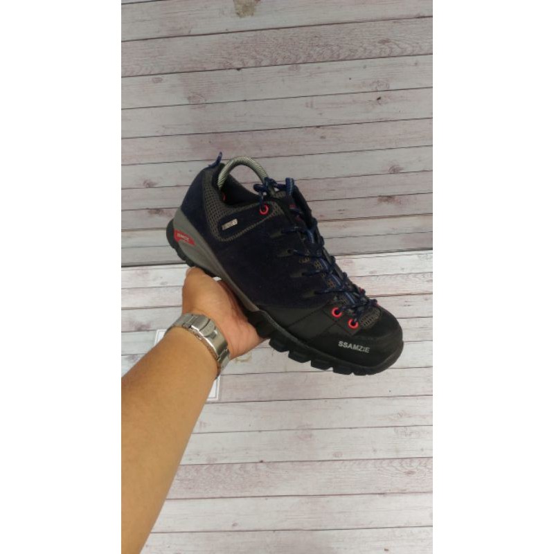 Sepatu SSAMZIE