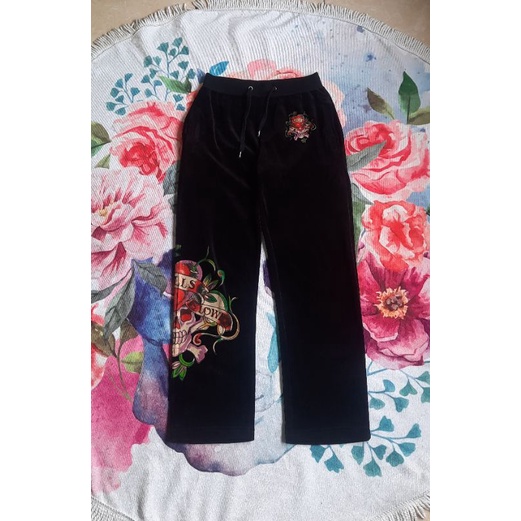 celana bludru ed hardy