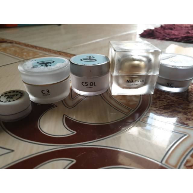 Lviors acne-glowing cream preloved