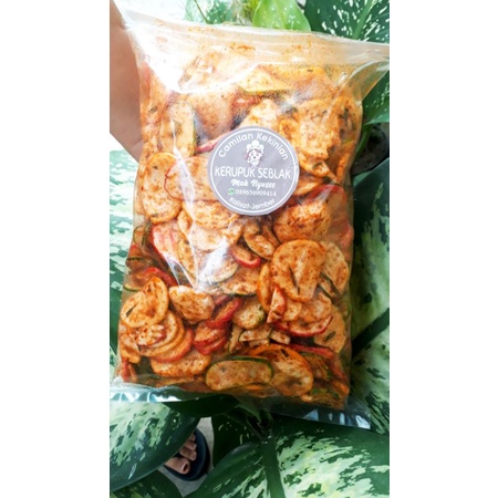 

KERUPUK SEBLAK DAUN JERUK PEDAS 500 gram