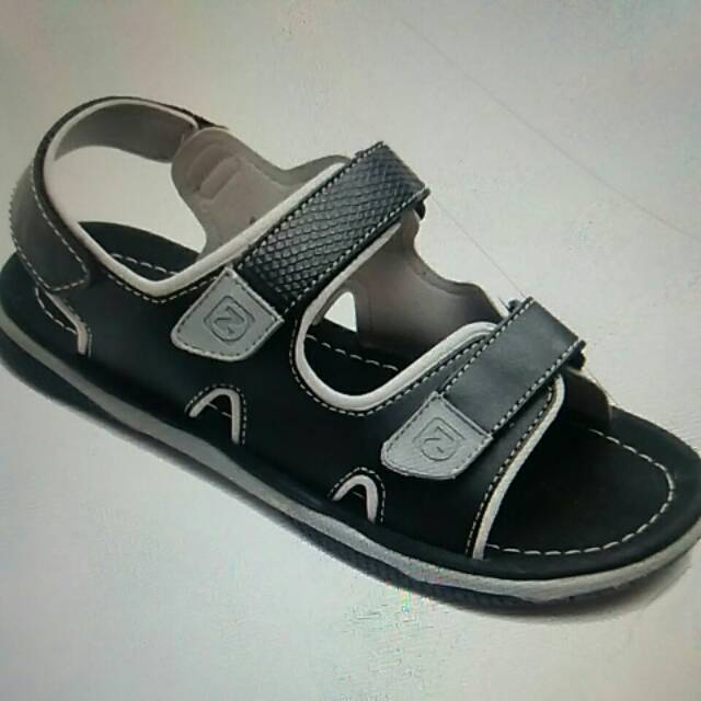 Sandal neckerman