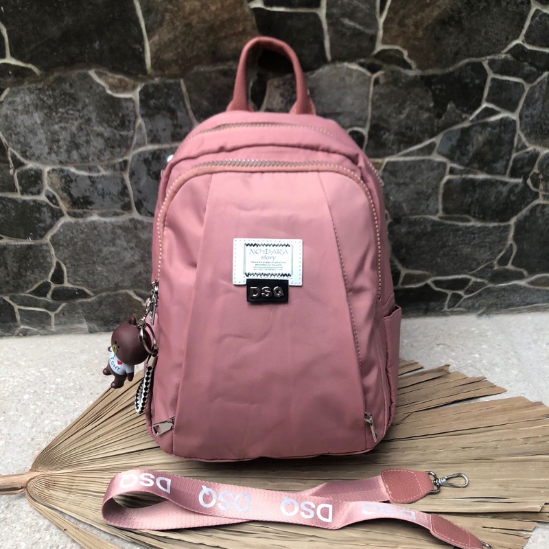 Tas Ransel Wanita Tas Ransel DSQ 1816 size 33x24 cm. Tas Wanita Import Tas DSQ Import BEST SELLER BISA BAYAR DITEMPAT.!!! Tas Ransel DSQ Terbaru