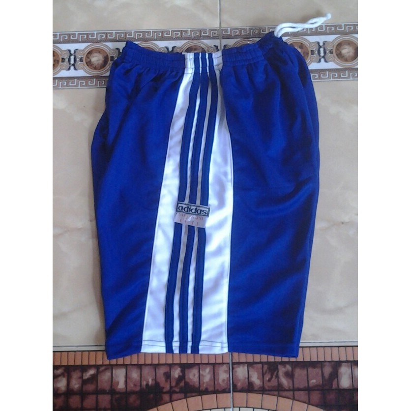 kolor pendek adidas L