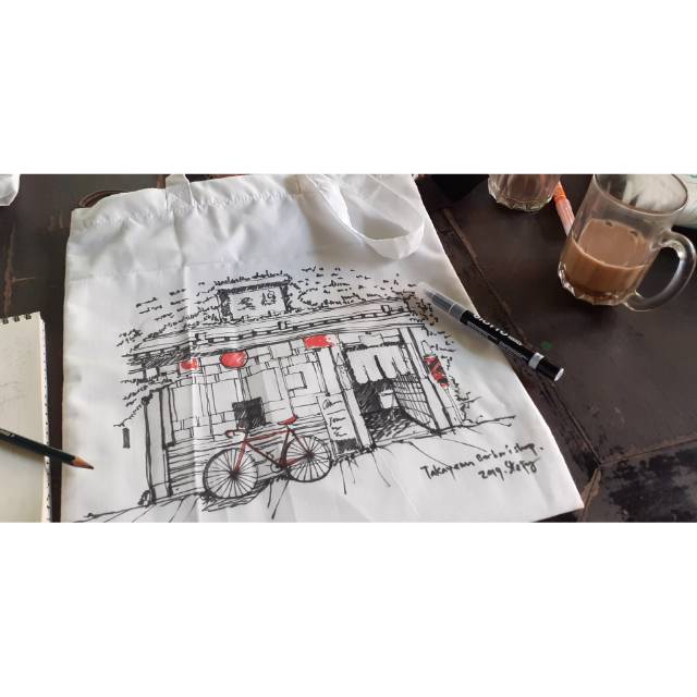 

Tas Tote Lukis Gambar manual bukan print