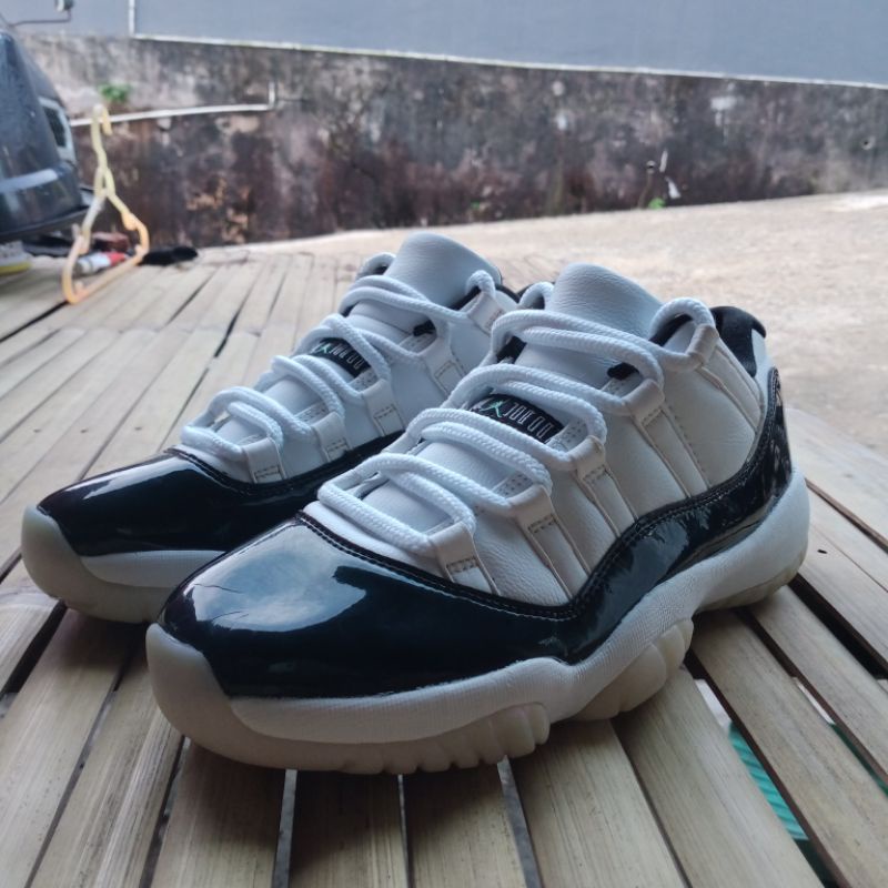 Sepatu Second Jordan Retro 11 uk 40,5 25,5cm
